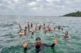 Swimly Ocean Saltwater Squad group swim in the crystal-clear waters of Sydney’s beaches.